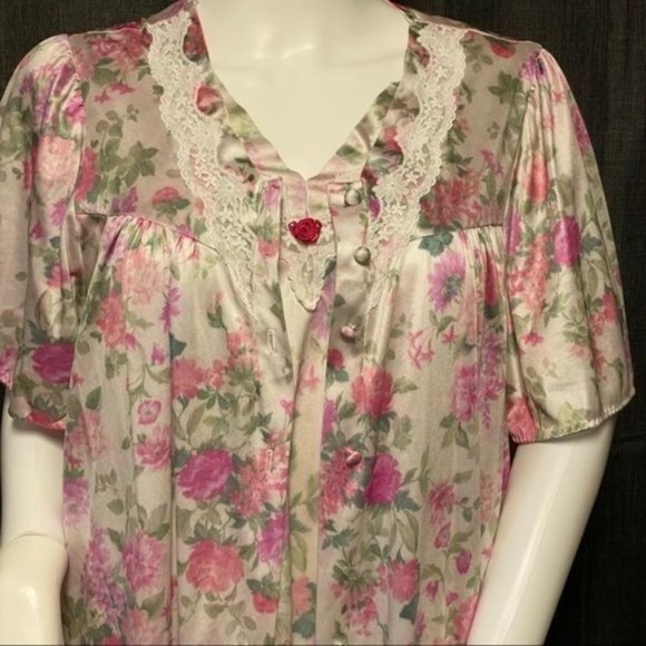 Vintage Lorraine Peignoir‎ set